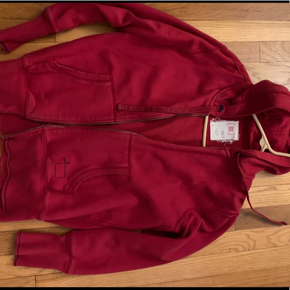 (Red) sweatshirt